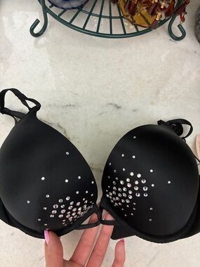 Victoria’s Secret crystal bombshell bra